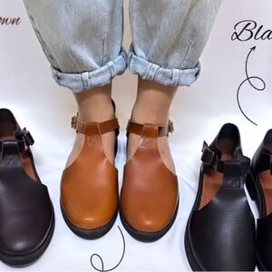 Joyce, 9M, Leather, Buckle, Excellent Condition, in Rich Camel, Size 9M